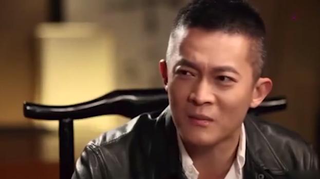 杨志刚|杨志刚儿子罕曝光！14岁杨子睿小眼睛像极爸，五官清秀年幼成童星