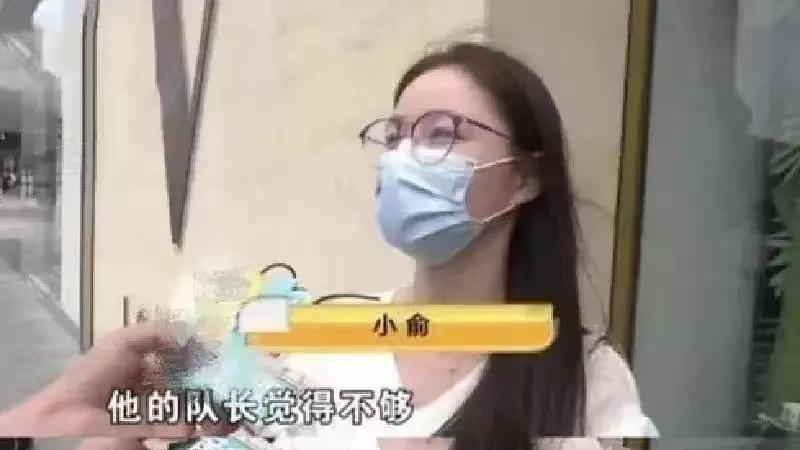 杭州，女孩唱K找男模给500小费，因嫌小费太少双方起冲突