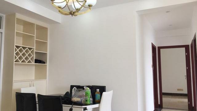 新房装修的效果着实好看，卫生间的设计却是一大亮点