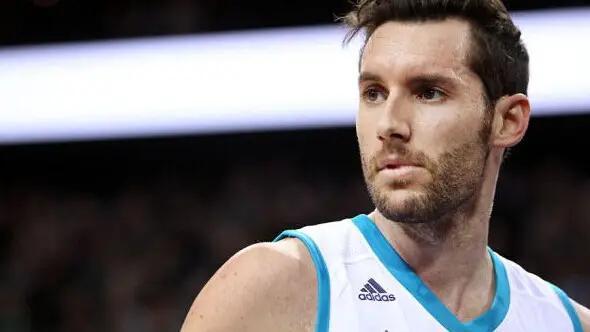 |鲁迪·费尔南德斯一个天才球员，算是西班牙顶级的球员