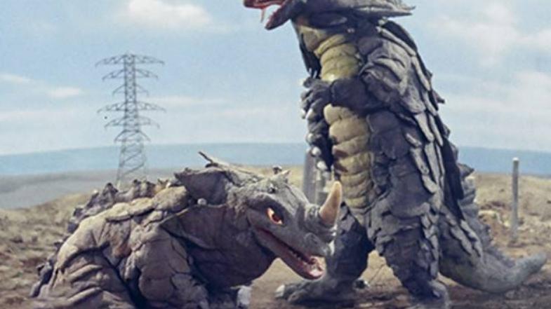 犀牛|《宝可梦》来源与生态：钻角犀兽与怪兽文化，冲浪的本领为此而来