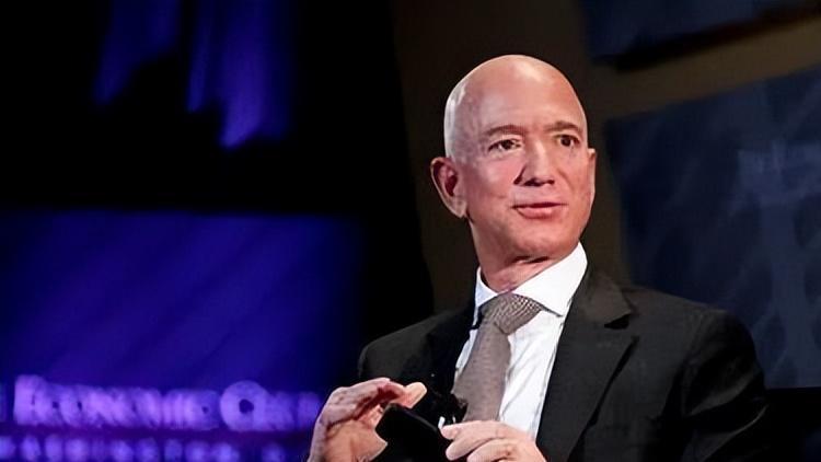 杰夫·贝索斯|贝索斯的亚马逊裁员1万的同时，前妻宣称已经捐款了20亿美金