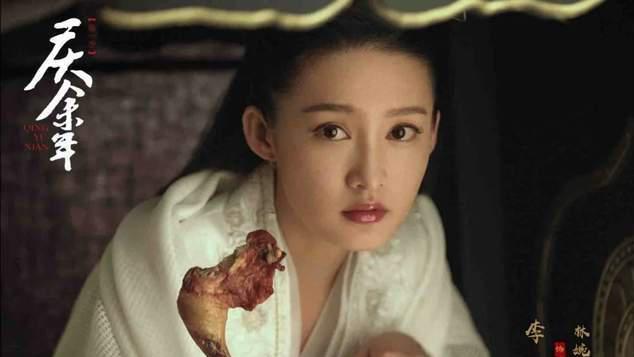 李沁|李沁，你真不适合“甜妹”