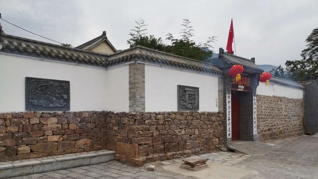 村里边的房子全部变成仿古风格后，太美了！