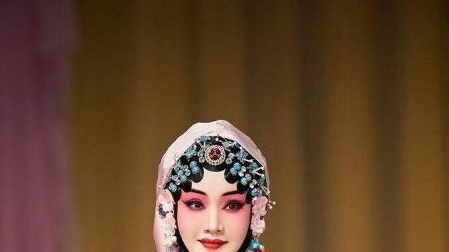 昆曲|中秋节晚会昆曲艺人王芳节目无辜被撤，而名角刘桂娟也曾节目被毙