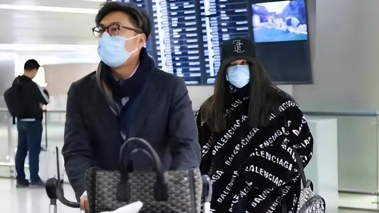 王诗龄 王诗龄减肥58斤瘦一大圈！穿短裤健身十分卖力，一双长腿堪比筷子