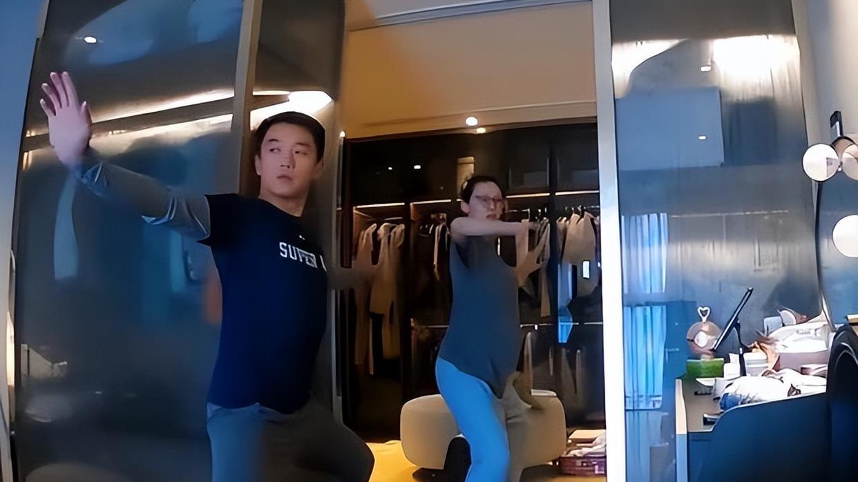 苗苗|苗苗：三年为郑恺生俩娃，至今没有掌管财政大权，向老公要生活费