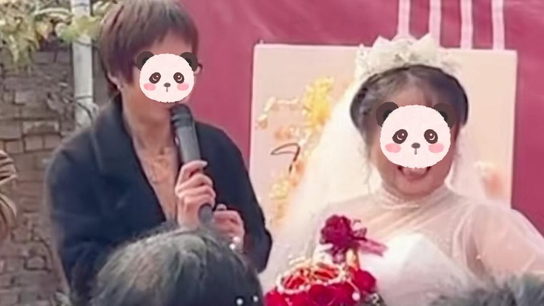 男子家贫拿不出彩礼，女友和他一起奋斗十年，买车买房后终于结婚