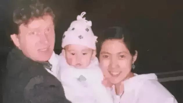 沈丹萍|当年，沈丹萍曾诉苦：“我一出差，家里现金就会不见，怀疑是保姆偷的，又不敢问她