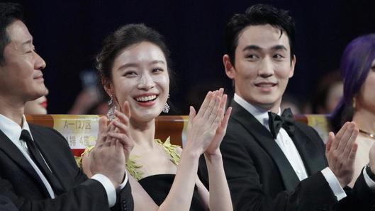 倪妮|从倪妮在现场的反应，便知：朱一龙的影帝势在必得