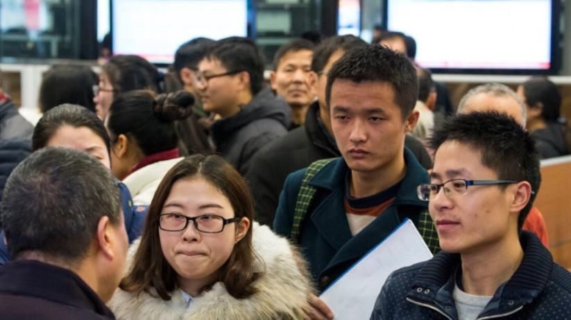 保安|“收入比之前高还轻松”，95后女孩从设计院辞职后，成了保安