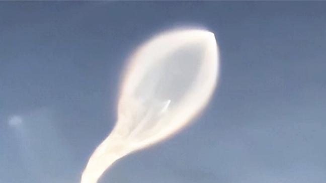 我国多地拍摄到巨型发光体，中国神秘武器曝光？