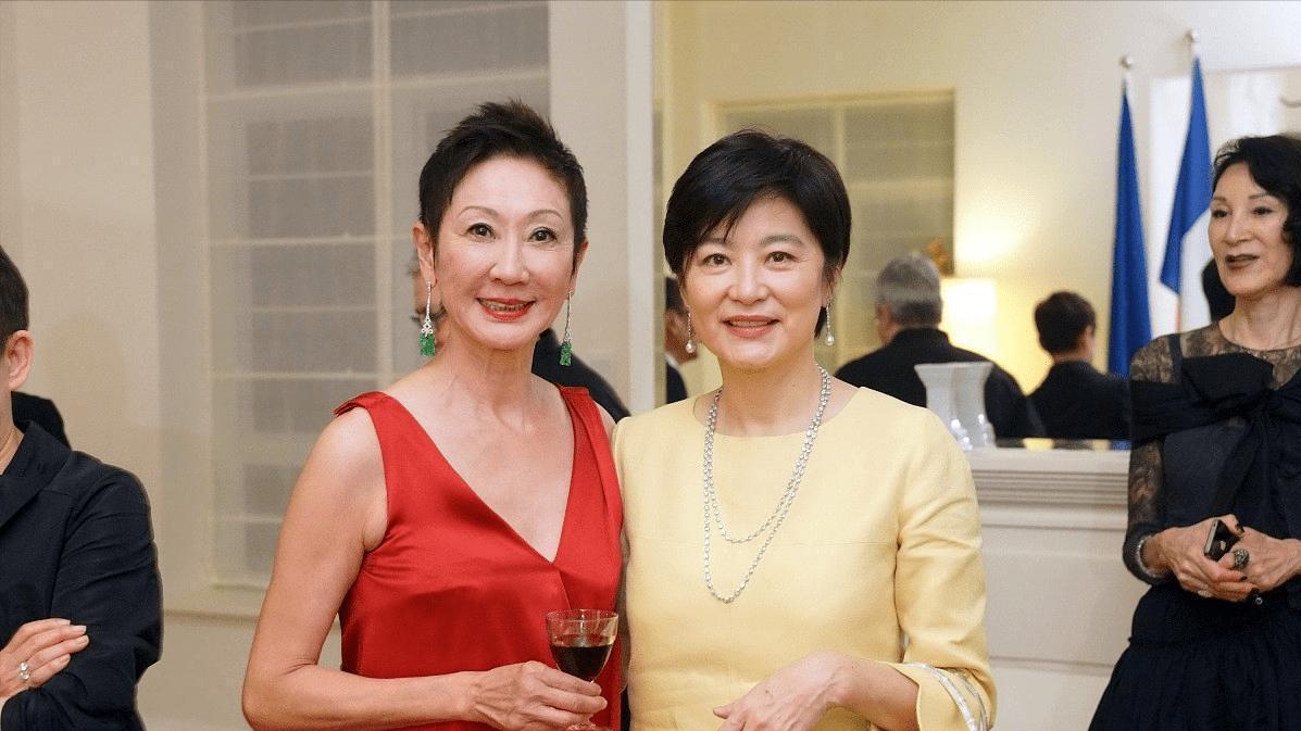 林青霞|何超琼和林青霞同框，徐克前妻也来凑热闹，71岁施南生不输这两位