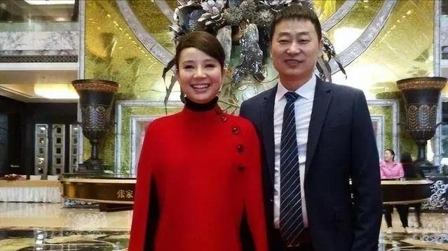 盲人歌手刘赛：失明29年，嫁军人丈夫，对方愿意为她捐献眼睛