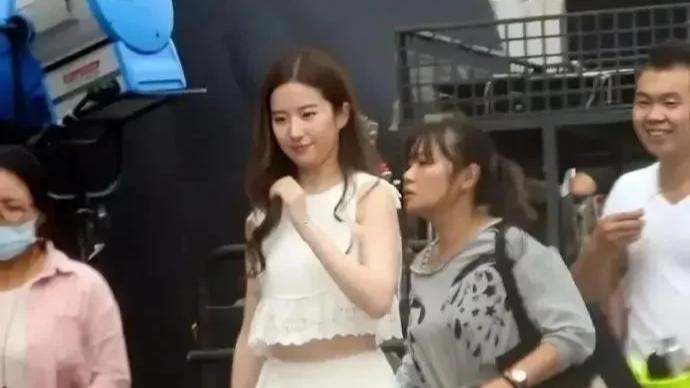 刘亦菲|刘亦菲，咋成这样了？