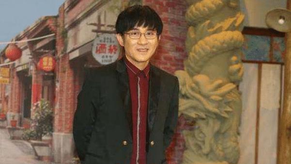 江明学|从当红歌星沦落到街头卖唱，出租屋内上吊自杀，一周无人晓