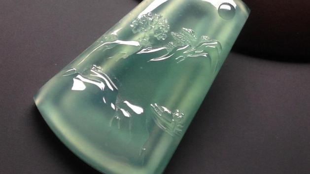 翡翠|翡翠四大挂件，其中的含义要清楚，选择适合自己的挂件