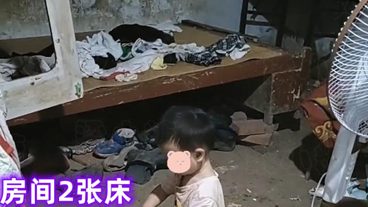 人间百态！安徽一家八口住“瓦房”，家里又脏又乱，让人下不去脚