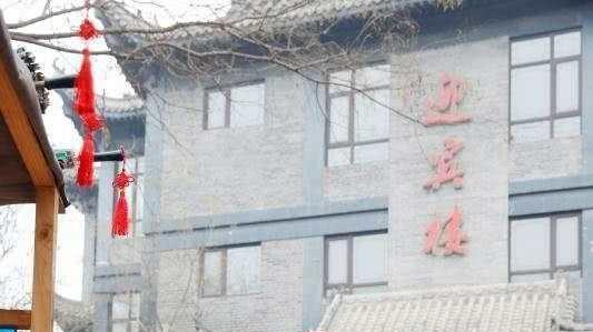 祝绪丹|袖珍演员陈三木：身高1.28米，四任老婆个个美，与王宝强有过节？