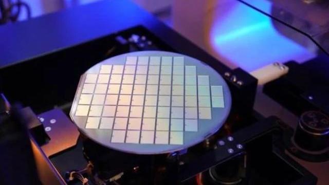 吃豆人|美国限制我们的芯片发展，就是想要阻止我们从低端制造向高端制造转型