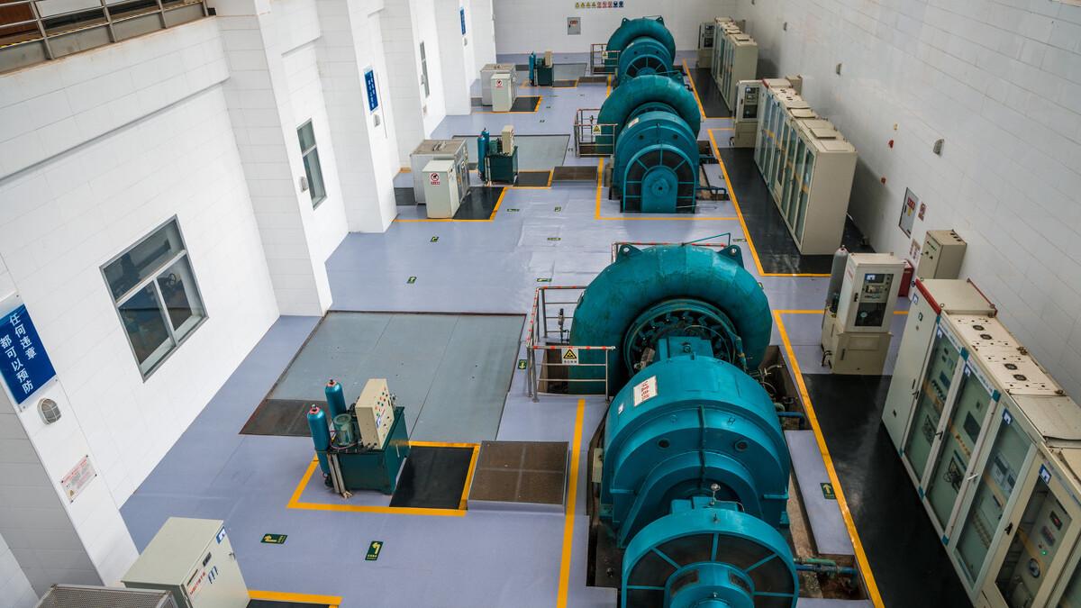 本科生|爆料！国能集团招录49人，几乎清一色的本科生，硕士仅1人，点赞