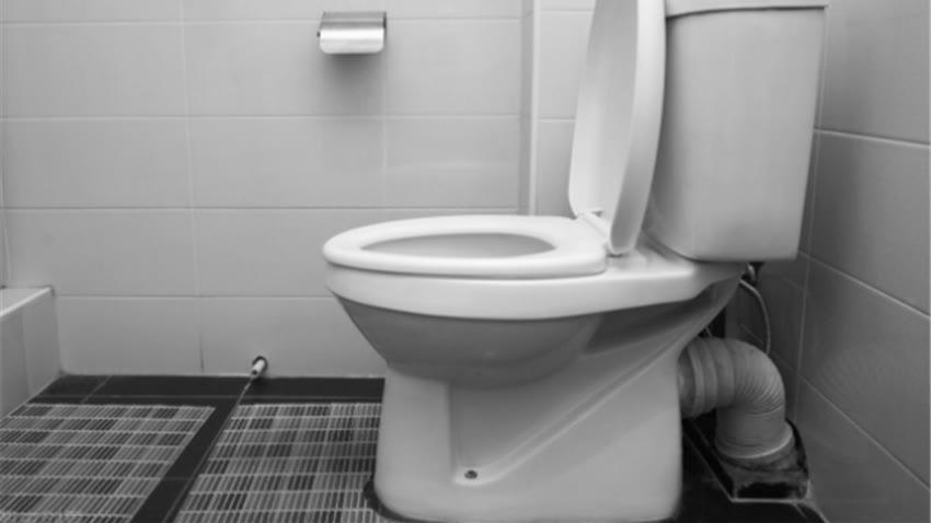 用完的厕纸到底是冲掉？还是扔纸篓？差别很大，你可能一直做错