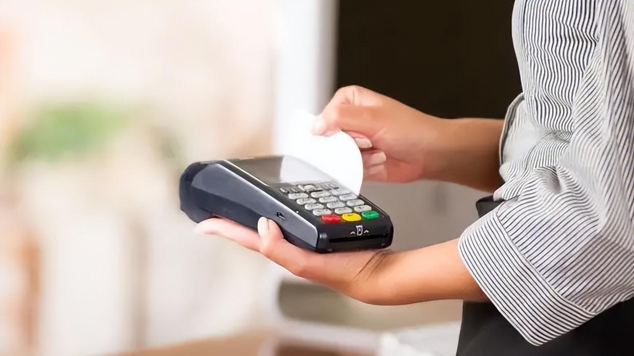 越查越严格，“一类人”躲不掉了？就连家人也会被牵连其中