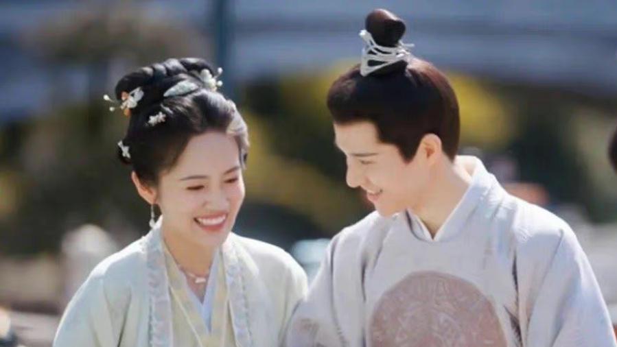 赵芳|《卿卿日常》思思和赵芳如都是富婆，谁更有钱却显而易见