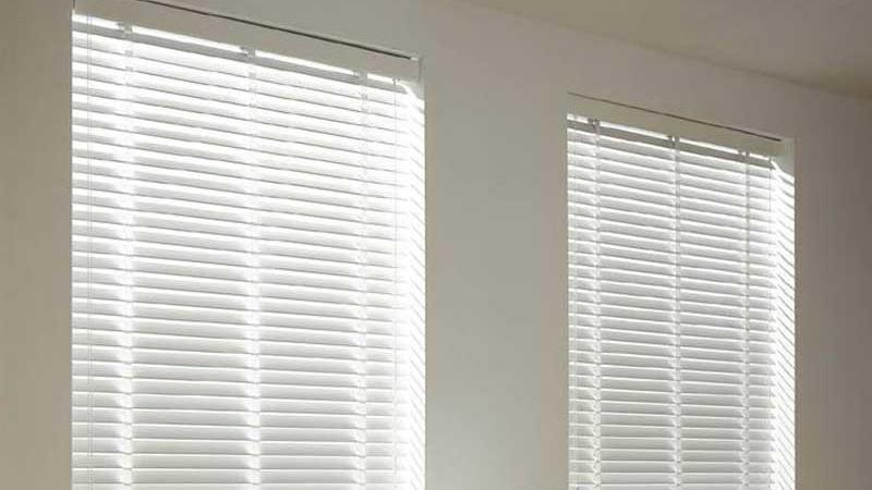 窗帘还用洗衣机洗？错了！家政阿姨教你这么做，洗完干净还清新