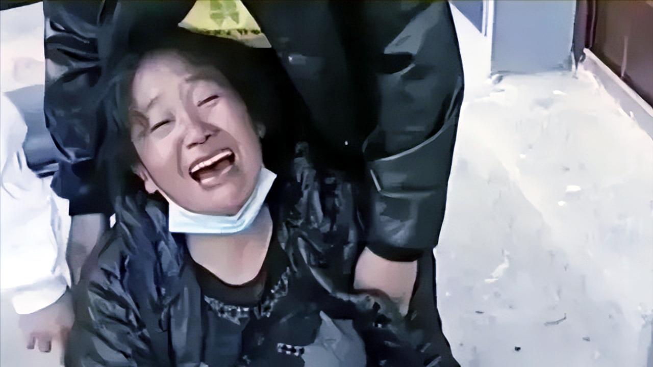 胡鑫宇失踪55天，母亲躺在病床上呼唤儿子：如果你不在了，要托梦