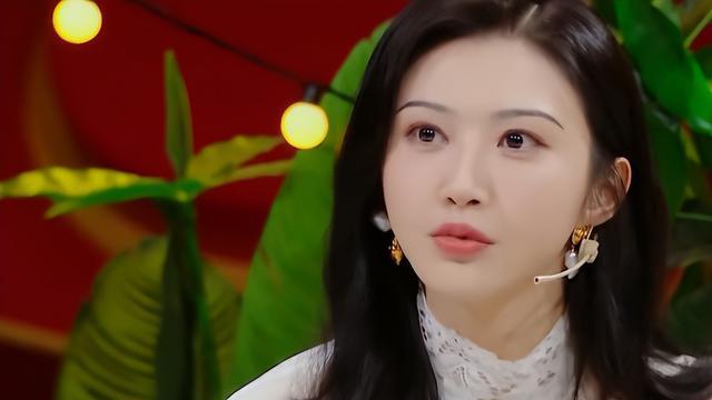 景甜|与张继科分手后遇到张彬彬，景甜拍吻戏显主动，两人CP感十足