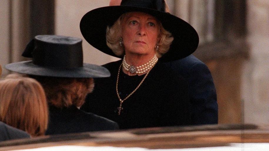 雪崩时没有一片雪花是无辜的，戴安娜的悲剧她的家人也脱不了干系