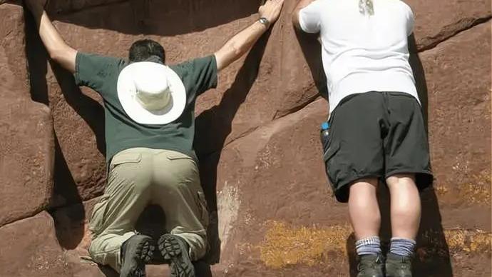 秘鲁神秘石门是地球上的虫洞？当地土著称：它通往另一个世界