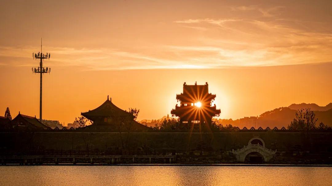 古镇|杭州古韵地、千年古城墙，来梅城古镇开启一场穿越寻梦之旅吧！