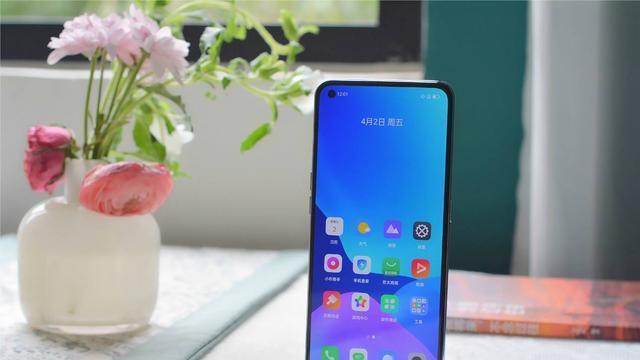 跑分|公认的realme真香机，70万跑分+120Hz+65W闪充，仅1419元