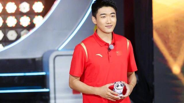 周深|蔡徐坤的“高光”，周深的“顽强”，让这期跑男彻底封神了