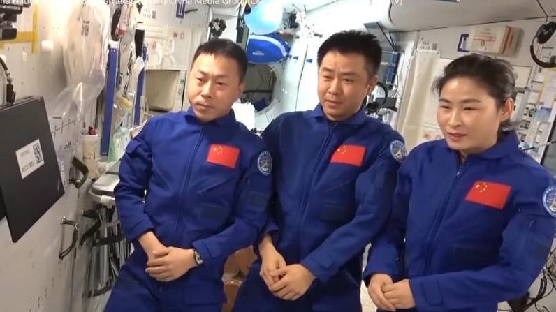老外看到中国航天员对接后成功进入问天：真心地恭喜伟大的中国