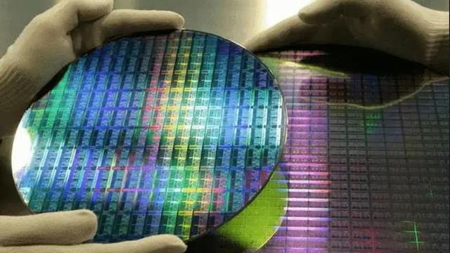 编程|外媒：ASML要开始“翻身”了