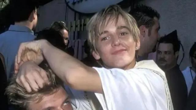 溺水|后街男孩成员弟弟离奇溺水身亡，昔日童星成坏小子，留下1岁儿子