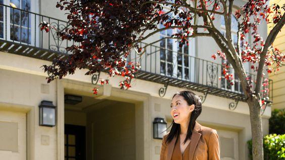 穿衣搭配|这位博主的职场堪称典范，常年高跟鞋+纯色系搭配，优雅又大方