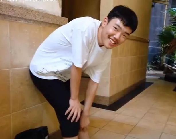 |胡鑫宇邻居道出实情，鑫宇家人被监视