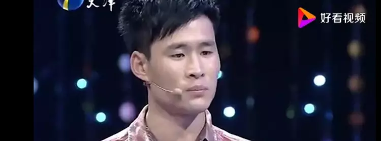 丈母娘夸女儿太漂亮要三百万彩礼，女儿一上台，所有人都看入迷了