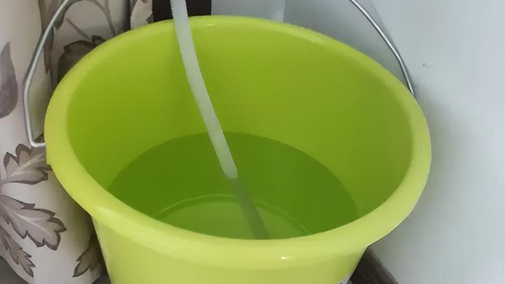 小米科技|空调流出来的水比空调还“值钱”？很多人都不懂！白白浪费掉！