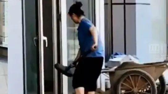 章子怡|43岁章子怡近照曝光，生完二胎，她彻底不装了