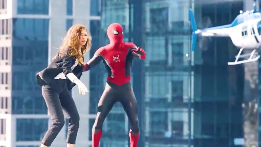 奇异博士|电影《蜘蛛侠：英雄无归》，彼得身份曝光，前往寻求奇异博士帮助