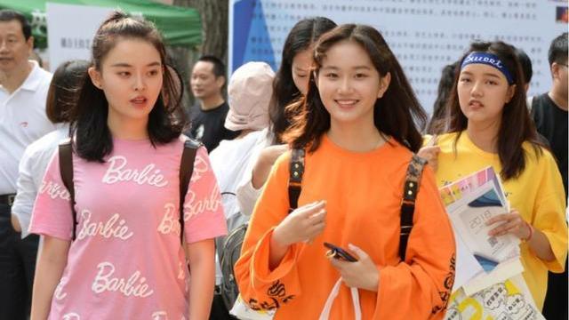 大学|“不应该花14万送儿子上大学”，普通家庭的心里话，真实又扎心