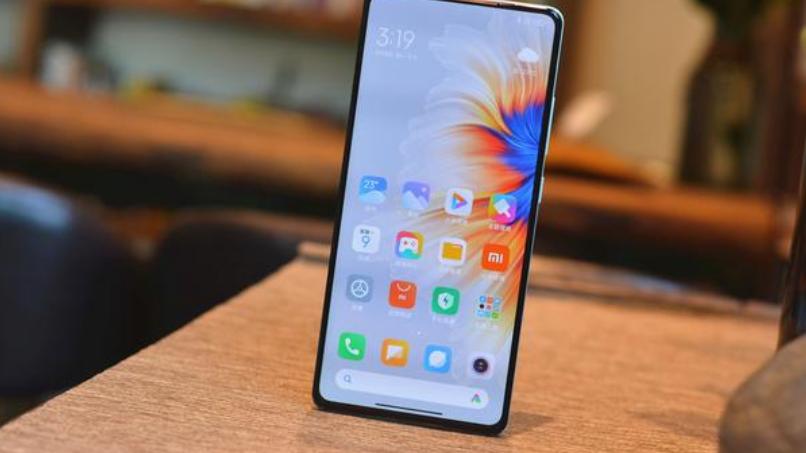 全面屏|真全面屏旗舰售价探底，从4999降至3699，等等党有福了