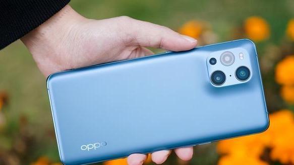 相机|OPPO扛不住了，2KLTPO屏+5000万三摄，降至3199元