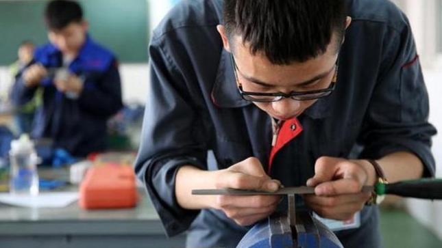 国企|深受烟草公司喜爱的3个专业，上岸的机会大，更容易拿到铁饭碗