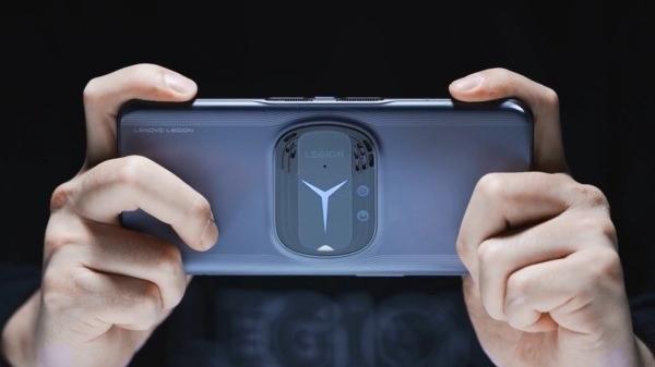 固态硬盘|拯救者Y90旗舰，拥有两大亮点，是名副其实的大杀器！